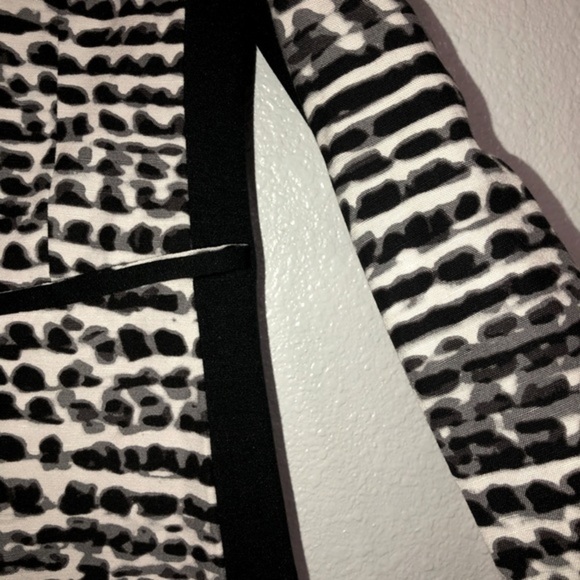 Calvin Klein black white colorblock‎ abstract print blazer size 2 brand new - Picture 9 of 16